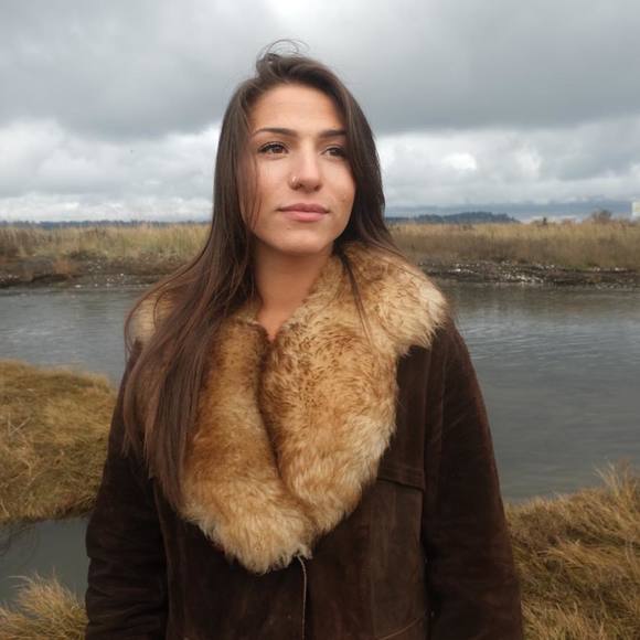 Meet your Posher, Marna - Picture 1 of 1